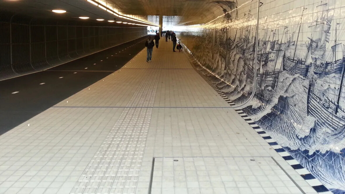 fietstunnel Amsterdam CS